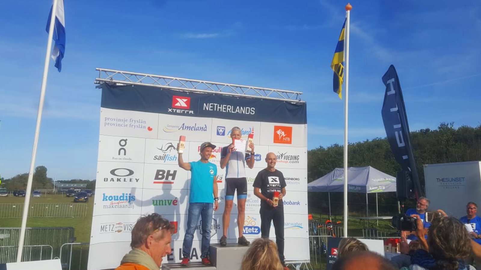 Een trotse Kees-Jan na het behalen van de eilandkampioen titel op Ameland.
